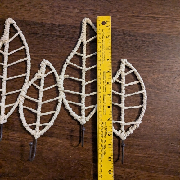 Boho Rattan Leaf Hanging Rack - Picture 4 of 4